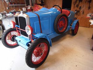 1.jpg (212.61 Kio) Consulté 25510 fois 190S transformée en version sport