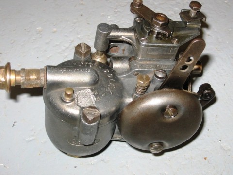 IMG_0219r.JPG (134.57 Kio) Consulté 12985 fois Ancien carburateur avec la grille fitrante
